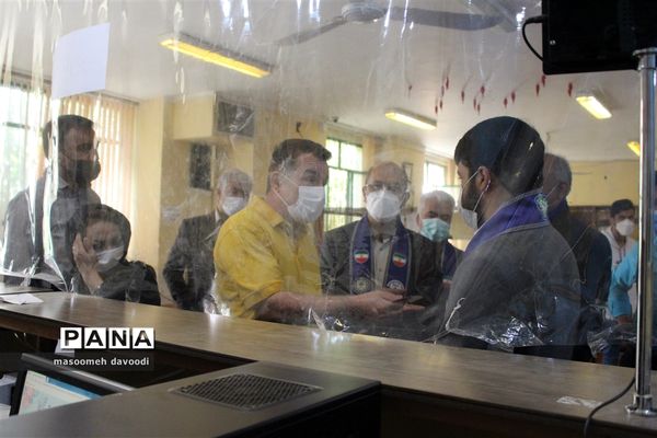 بازدید رئیس سازمان دانش‌آموزی فارس از ستاد اسکان ناحیه یک شیراز