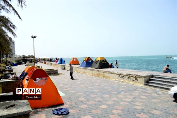 گردشگران نوروزی در سواحل زیبای بوشهر