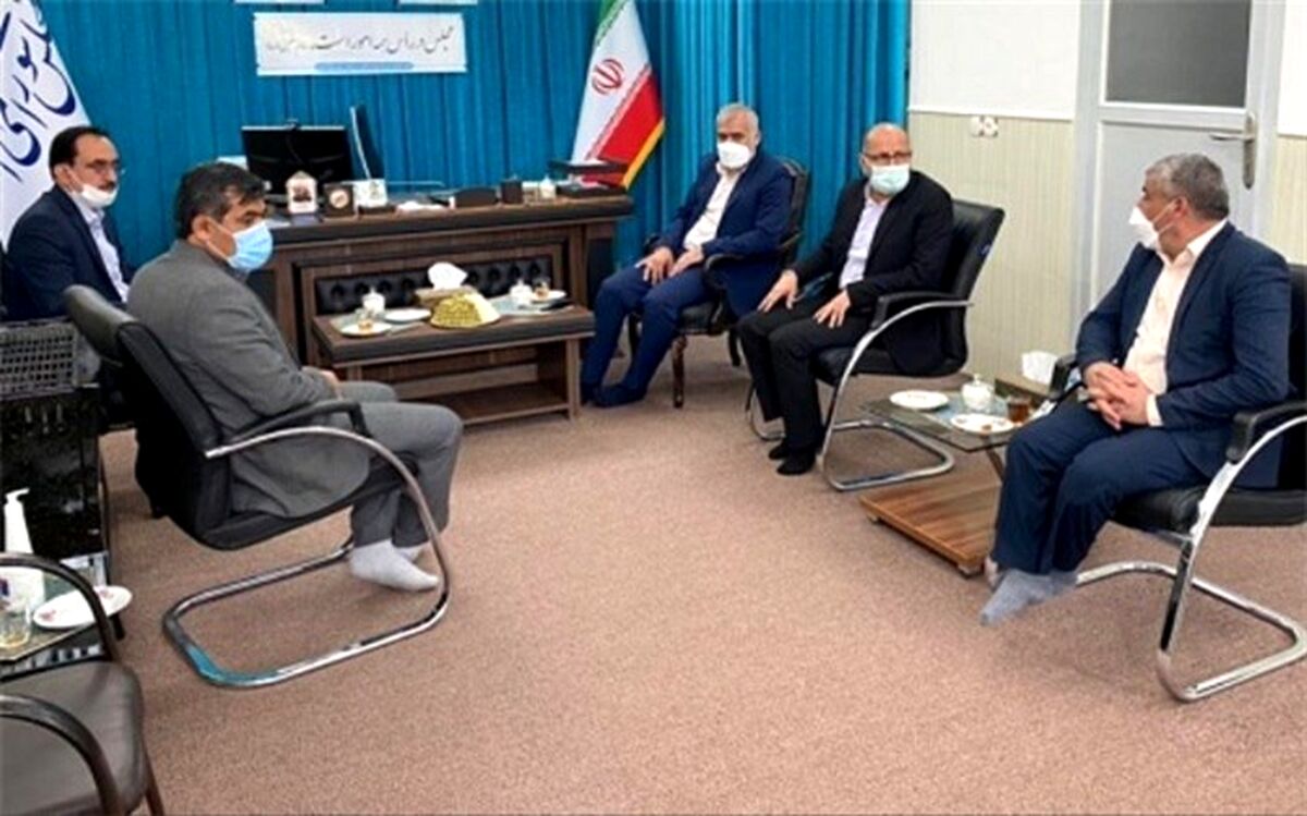 مشکلات مربوط به حوزه رفاه معلمان، نوسازی مدارس، امکانات و تجهیزات هنرستان‌ها باید مرتفع شود