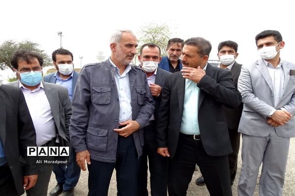ادای احترام وزیر آموزش و پرورش به شهدای گمنام در سردشت