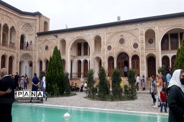 خانه طباطبایی‌ها،عروس خانه‌های ایرانی