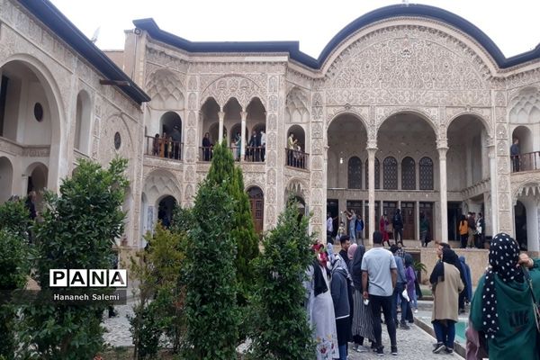 خانه طباطبایی‌ها،عروس خانه‌های ایرانی