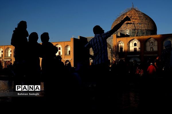 مسافران نوروزی - میدان نقش جهان اصفهان