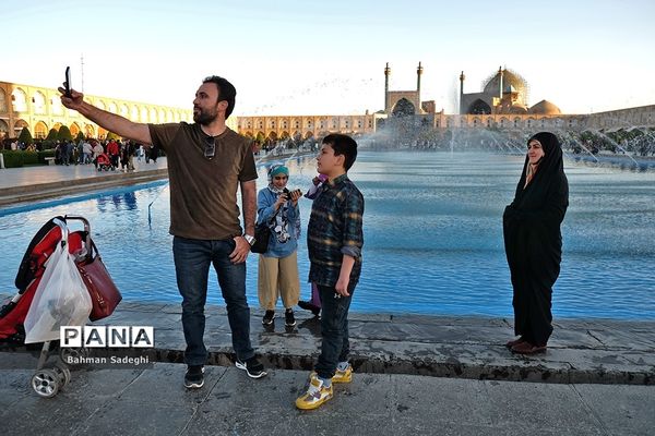 مسافران نوروزی - میدان نقش جهان اصفهان