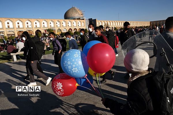 مسافران نوروزی - میدان نقش جهان اصفهان