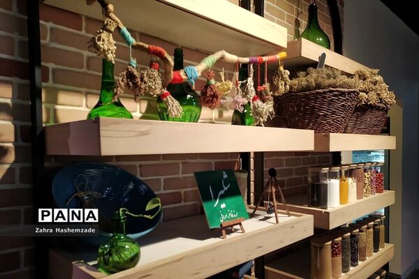 نمایشگاه صنایع‌دستی در برج میلاد تهران