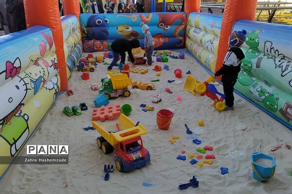 نمایشگاه صنایع‌دستی در برج میلاد تهران