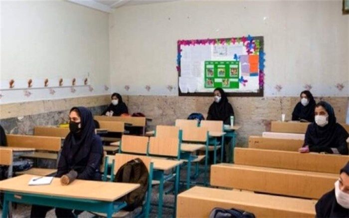 آموزش حضوری عاملی موثر در تقویت روابط اجتماعی و ارتقا کار گروهی دانش آموزان  است