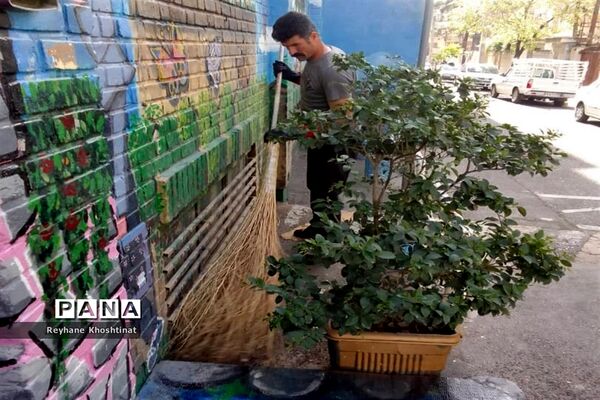 نشاط و شادمانی کادر دبستان فرهنگ دختران جهت استقبال از دانش‌آموزان