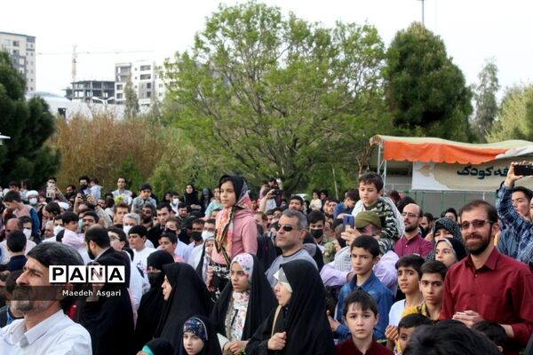 اجرای سرود «سلام فرمانده» در قم
