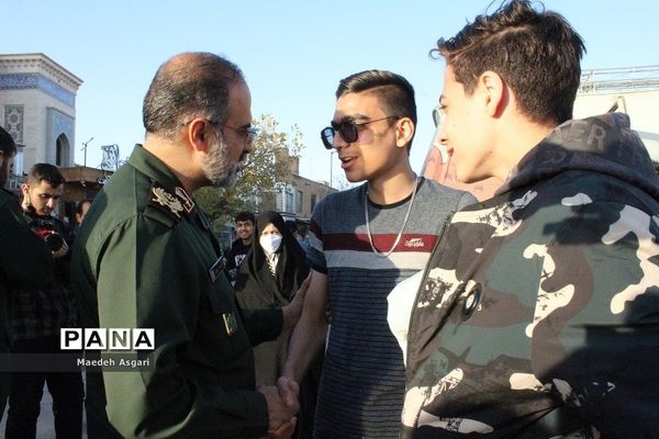 کافه گفتگوی «دختران آفتاب» در قم