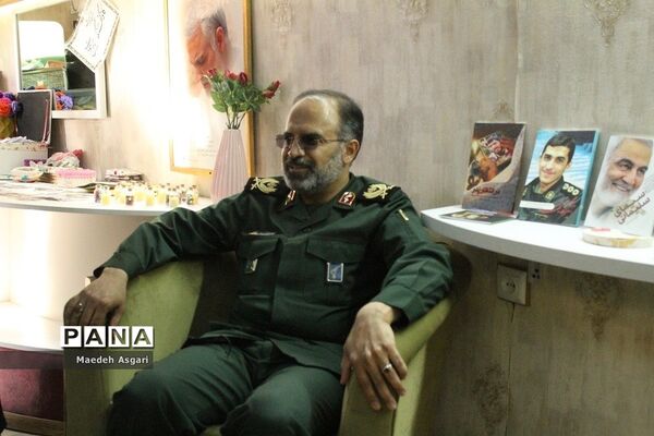 کافه گفتگوی «دختران آفتاب» در قم