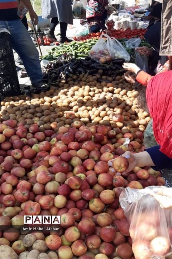 بازارچه محلی در قائم‌شهر