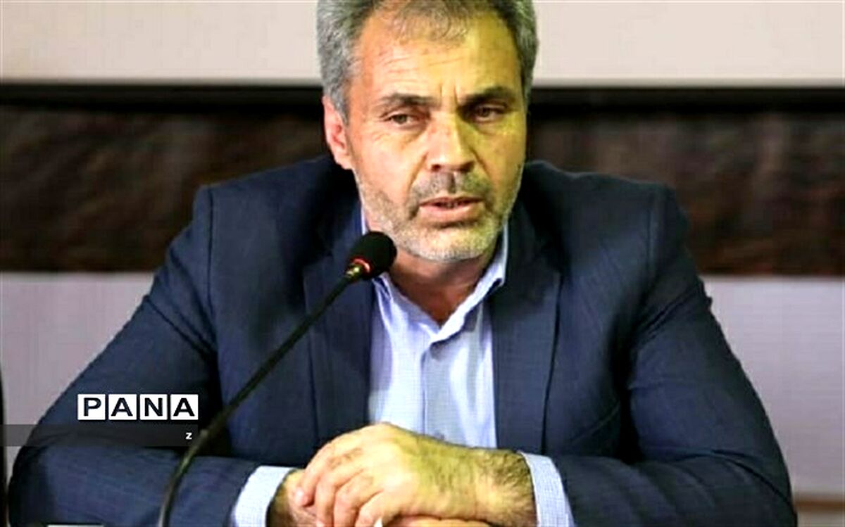 ضرورت اقناع‌سازی افکار عمومی برای فعالیت حضوری مدارس از 14 فروردین 1401
