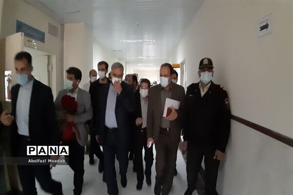 بازدید وزیر بهداشت از بیمارستان خاتم الانبیا خلیل‌آباد