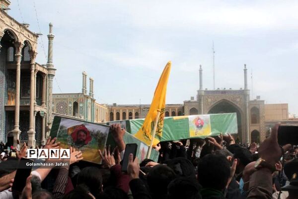 تشییع دو شهید مدافع حرم «زینبیون» در قم