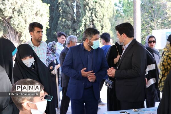 ایجاد ایستگاه‌های تذکر لسانی در اماکن توریستی شیراز