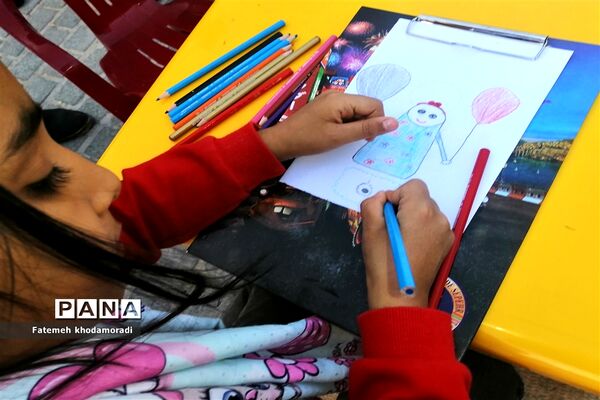 ایجاد ایستگاه‌های تذکر لسانی در اماکن توریستی شیراز