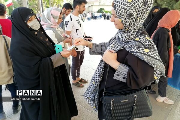 ایجاد ایستگاه‌های تذکر لسانی در اماکن توریستی شیراز