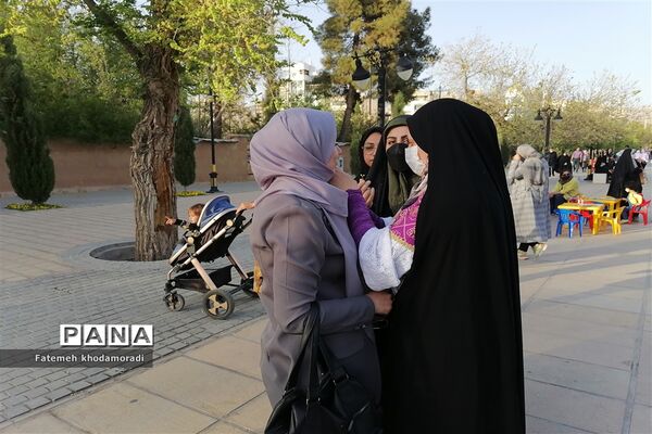 ایجاد ایستگاه‌های تذکر لسانی در اماکن توریستی شیراز