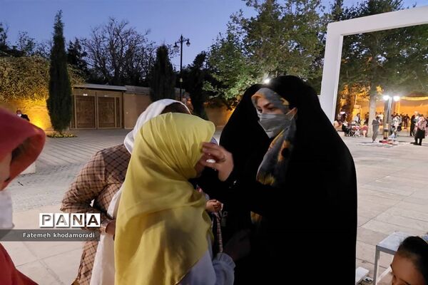 ایجاد ایستگاه‌های تذکر لسانی در اماکن توریستی شیراز