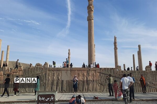 گردشگری در تخت جمشید
