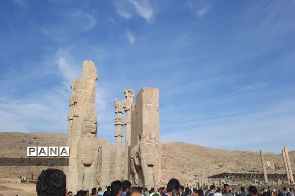 گردشگری در تخت جمشید