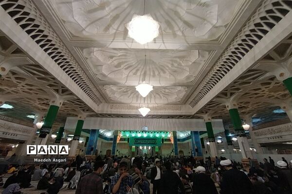 انس دلدادگان با حرم حضرت معصومه (س) و مسجد جمکران