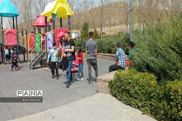 دهکده تفریحی و گردشگری باغستان کرج در روز سیزده فروردین