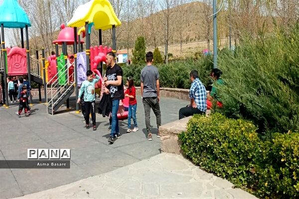 دهکده تفریحی و گردشگری باغستان کرج در روز سیزده فروردین