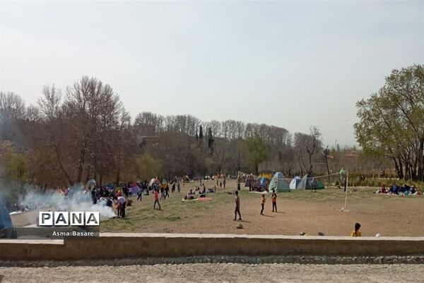 دهکده تفریحی و گردشگری باغستان کرج در روز سیزده فروردین