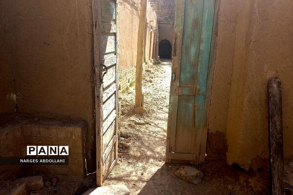قلعه بهادری اسفندان