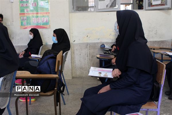 بازدید مدیر کل آموزش پرورش استان فارس از بازگشایی حضوری مدارس