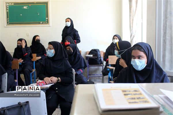 بازدید مدیر کل آموزش پرورش استان فارس از بازگشایی حضوری مدارس