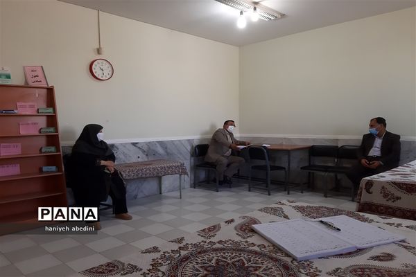 استقبال دانش‌آموزان دبیرستان سروش از بازگشایی حضوری مدارس