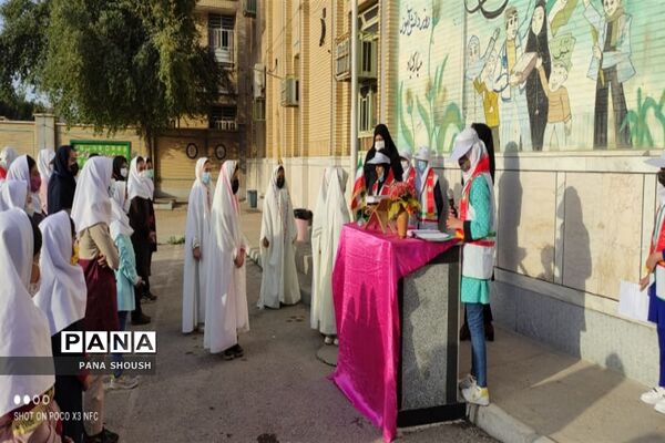 نواختن زنگ نمادین بازگشایی حضوری مدارس در شوش