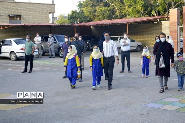 بازگشت به آموزش حضوری در دبستان شهید باهنر دوره اول و دوم شهرستان بوشهر