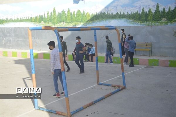 بازگشت به آموزش حضوری در دبیرستان شهید مصطفی خمینی بوشهر