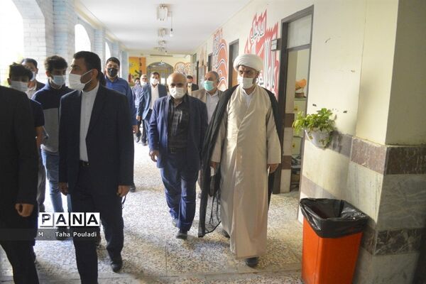 بازگشت به آموزش حضوری در دبیرستان شهید مصطفی خمینی بوشهر