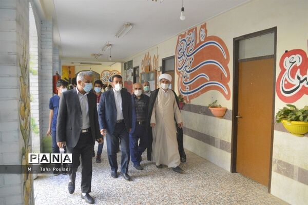 بازگشت به آموزش حضوری در دبیرستان شهید مصطفی خمینی بوشهر