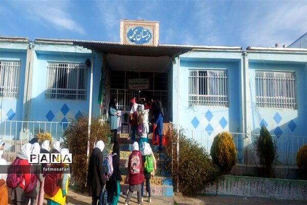 حضور حداکثری دانش‌آموزان در اولین روز آموزش حضوری در فیروزکوه