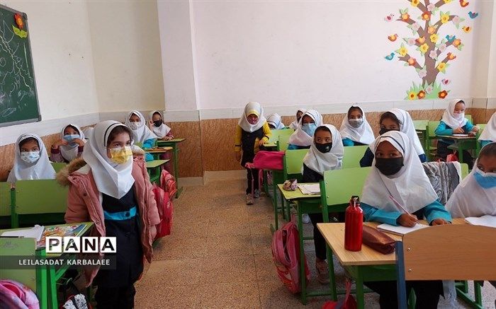 بازگشایی حضوری مدارس همزمان در سراسر کشور/فیلم