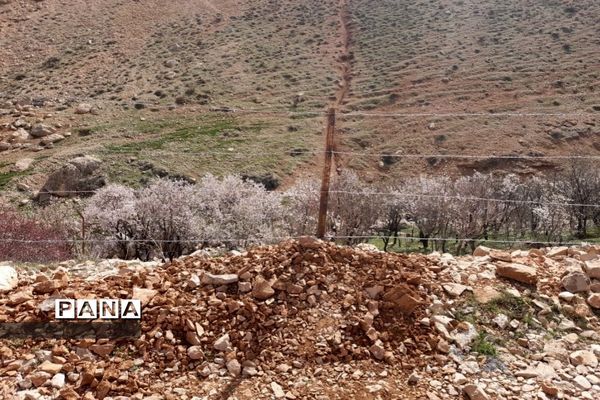 شهر «دستنا» در شروع بهار