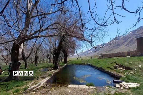 شهر «دستنا» در شروع بهار