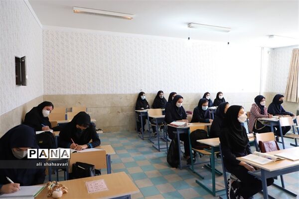 شور و شوق دانش‌آموزان کرمانشاهی در اولین روز آموزش حضوری