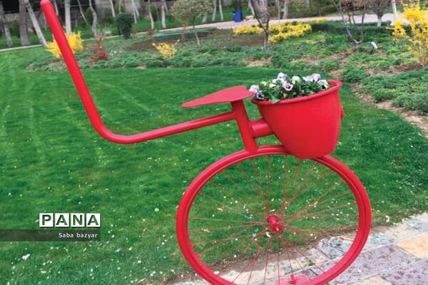 جشنواره گل‌های لاله در باغ گل ‌بوستان شهید چمران کرج