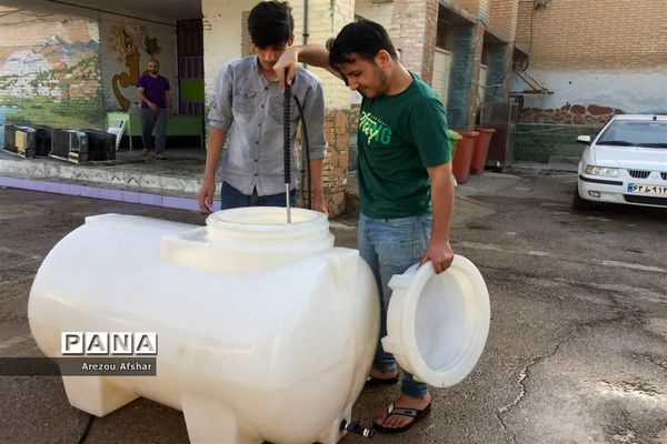 اجرای پویش  «بوی ماه مدرسه» در مدارس مناطق  کم‌برخوردار بندرامام خمینی (ره)