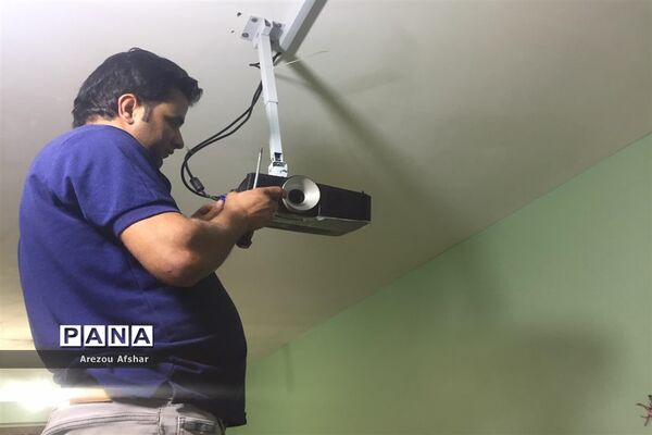 اجرای پویش  «بوی ماه مدرسه» در مدارس مناطق  کم‌برخوردار بندرامام خمینی (ره)