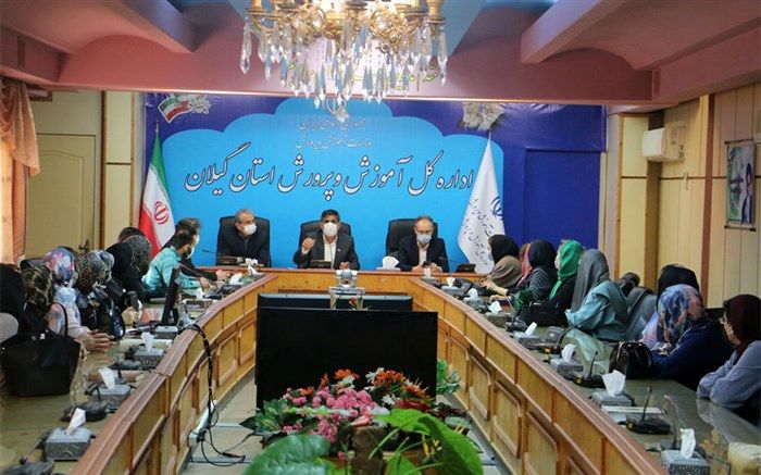 دیدار اولیای دانش آموزان با سرپرست اداره کل آموزش و پرورش استان گیلان