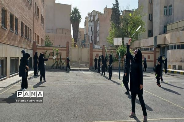 حضور دانش‌آموزان در مدرسه همراه با شور و نشاط اول مهر